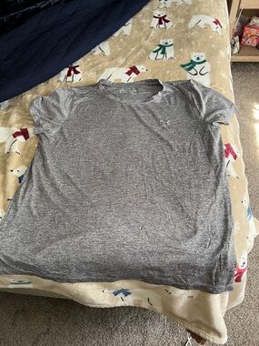 Under Armour Heather Gray Short Sleeve Performance Tee